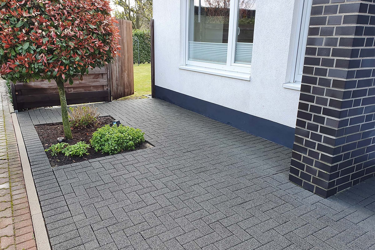 Бруківка після чистки AstaClean